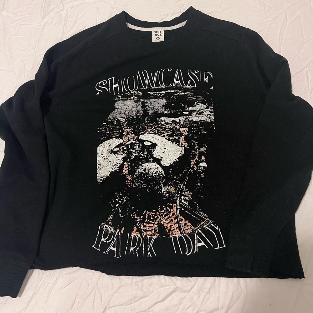 Jo and Co Vintage Epcot Sweatshirt 🖤